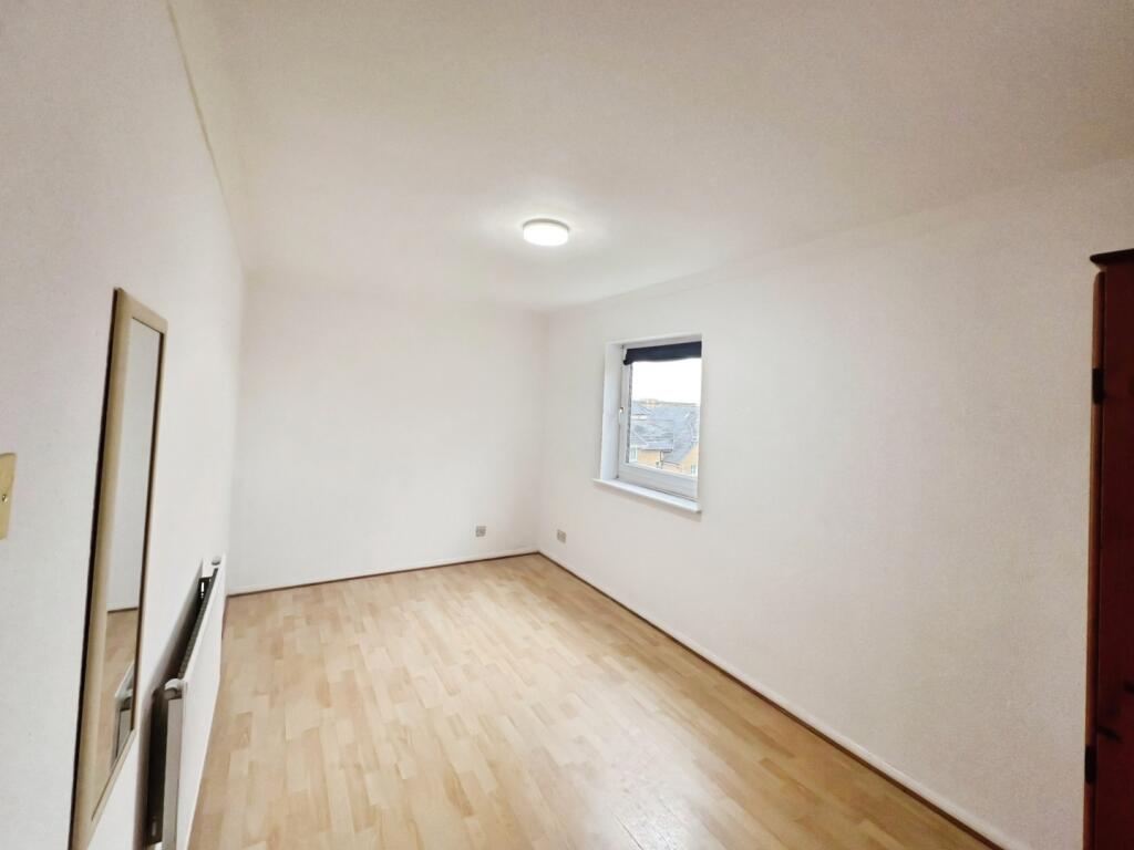 pbox-bedroom-345210.jpeg