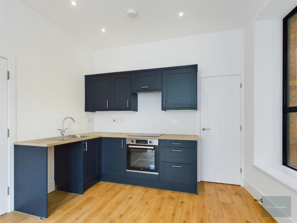 CAM03907G0-PR0035-ST