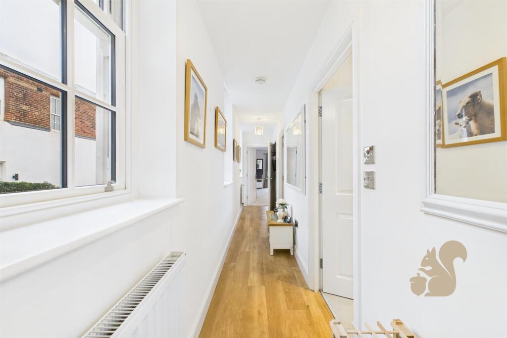 Simon Theobald Close, Sudbury