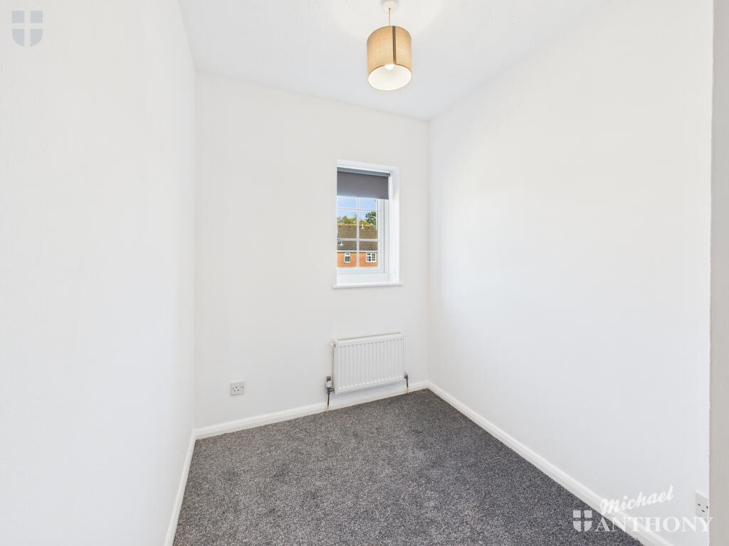 CAM03852G0-PR0442-STILL001