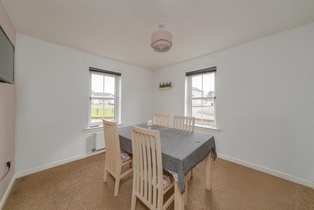 1 Queen Elizabeth Drive-05.jpg