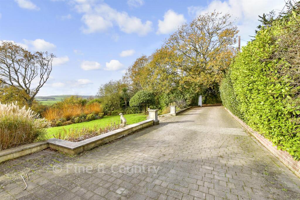 Driveway/Parking