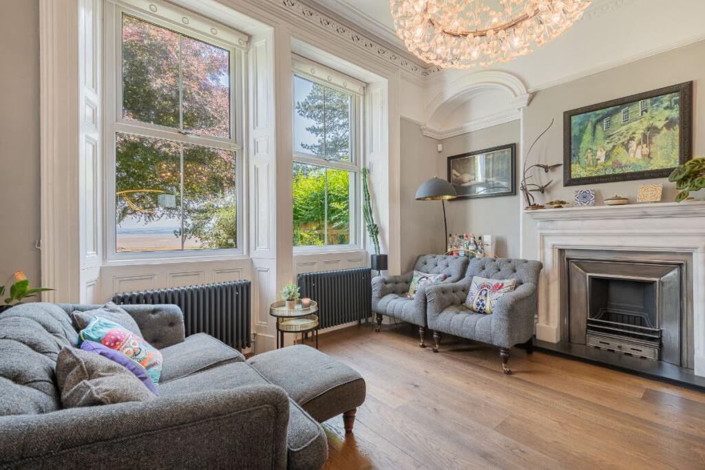 Sitting area (open planning)