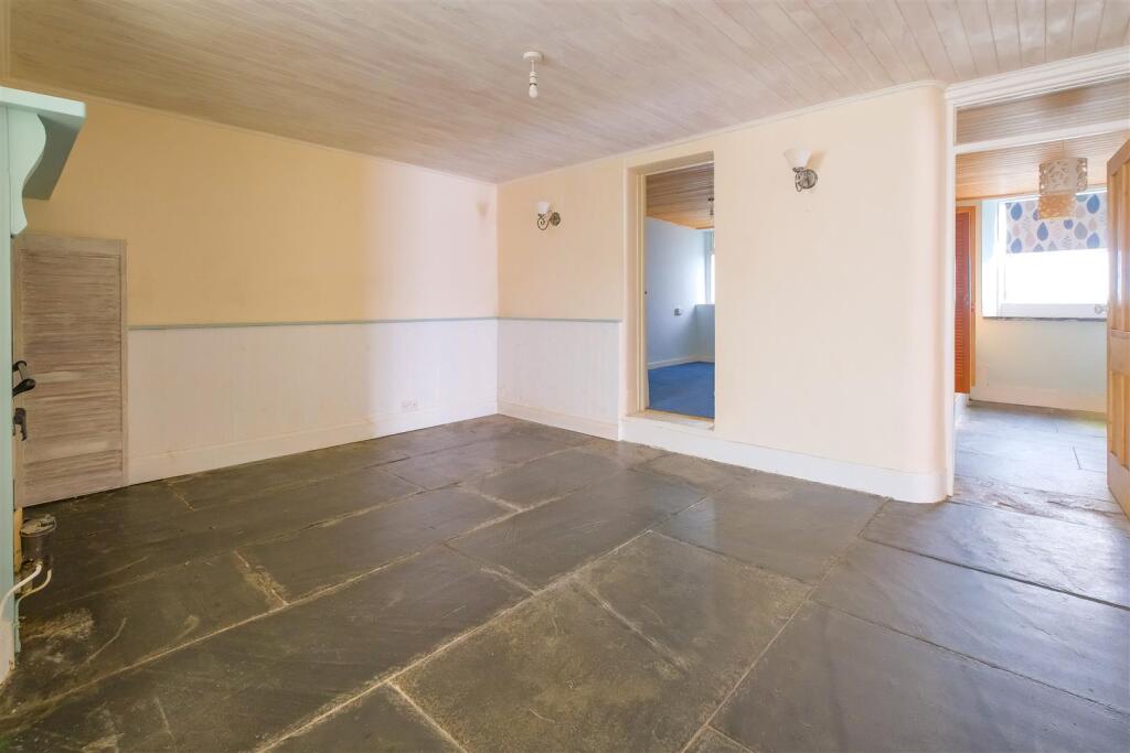 Parry Shop Downderry Photos-12.jpg