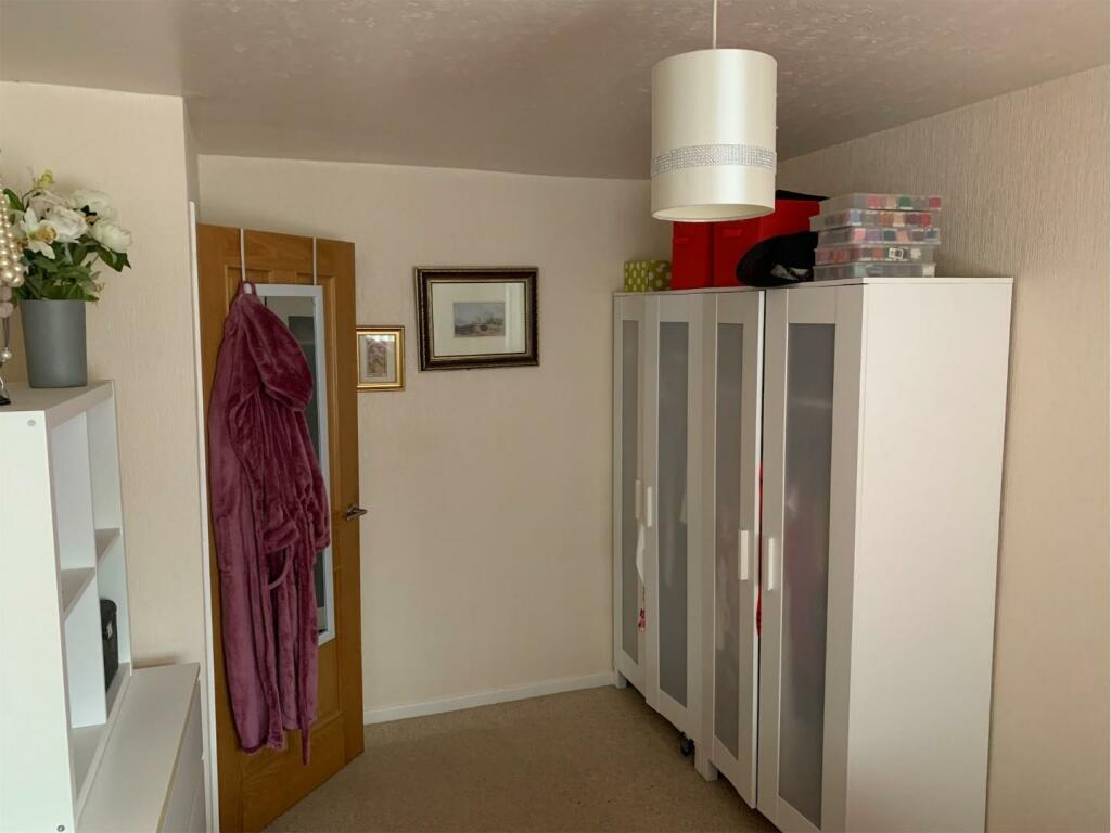 langdale bedroom 1 2.jpeg