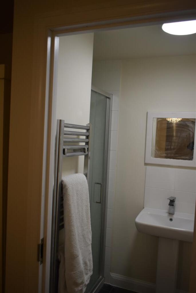 en-suite.JPG