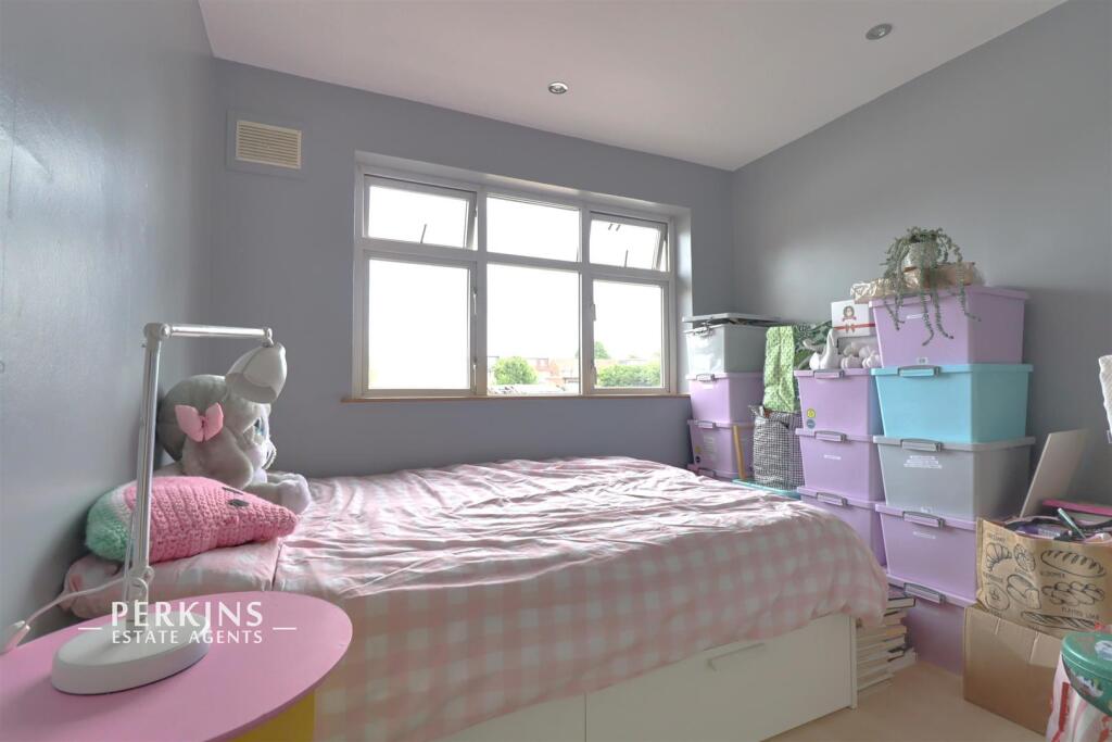 BED 2.jpg