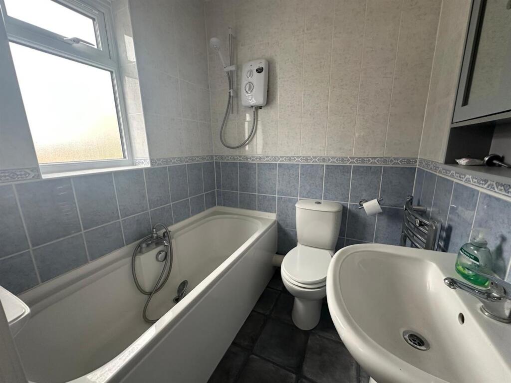 WhatsApp Image 2025-10-13 at 15.22.30_05e89e09.jpg