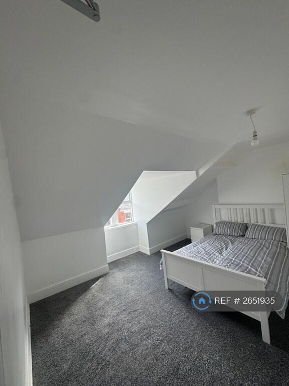 Room 5 (Available) 