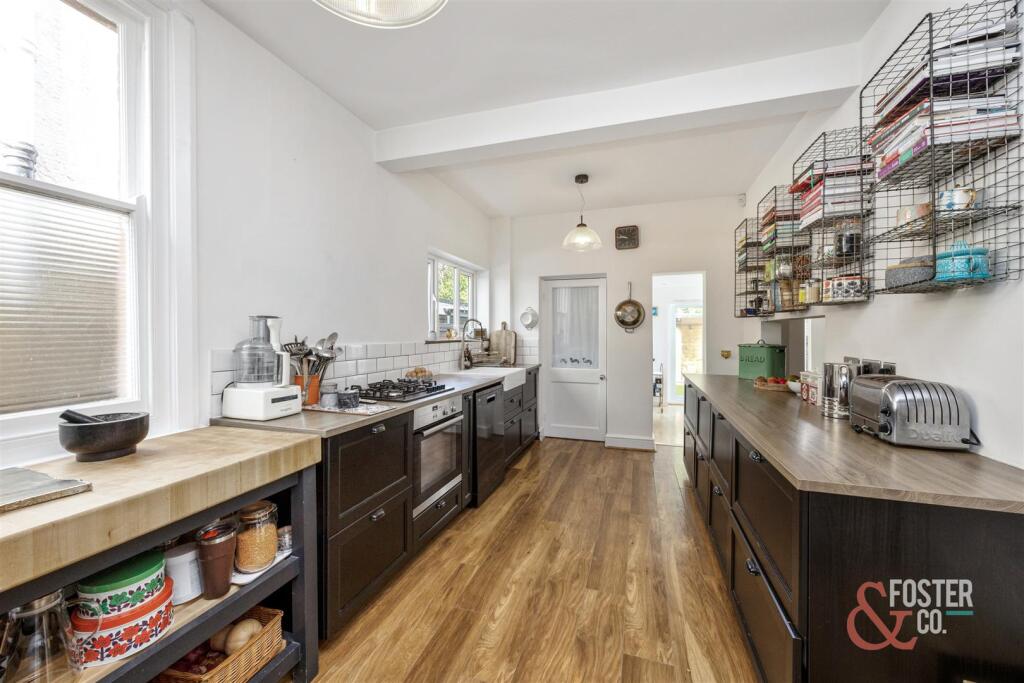 Burton VIllas, 6-016.jpg