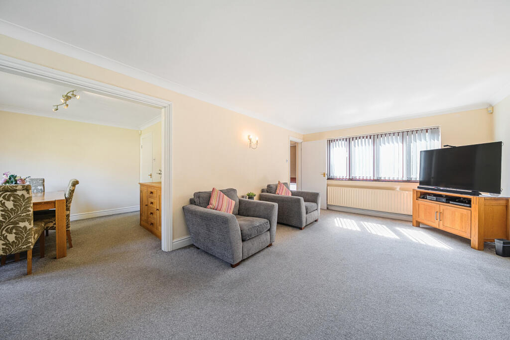 Sitting/Dining Room