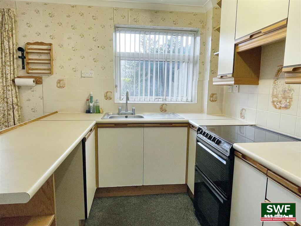 KITCHEN1.jpg