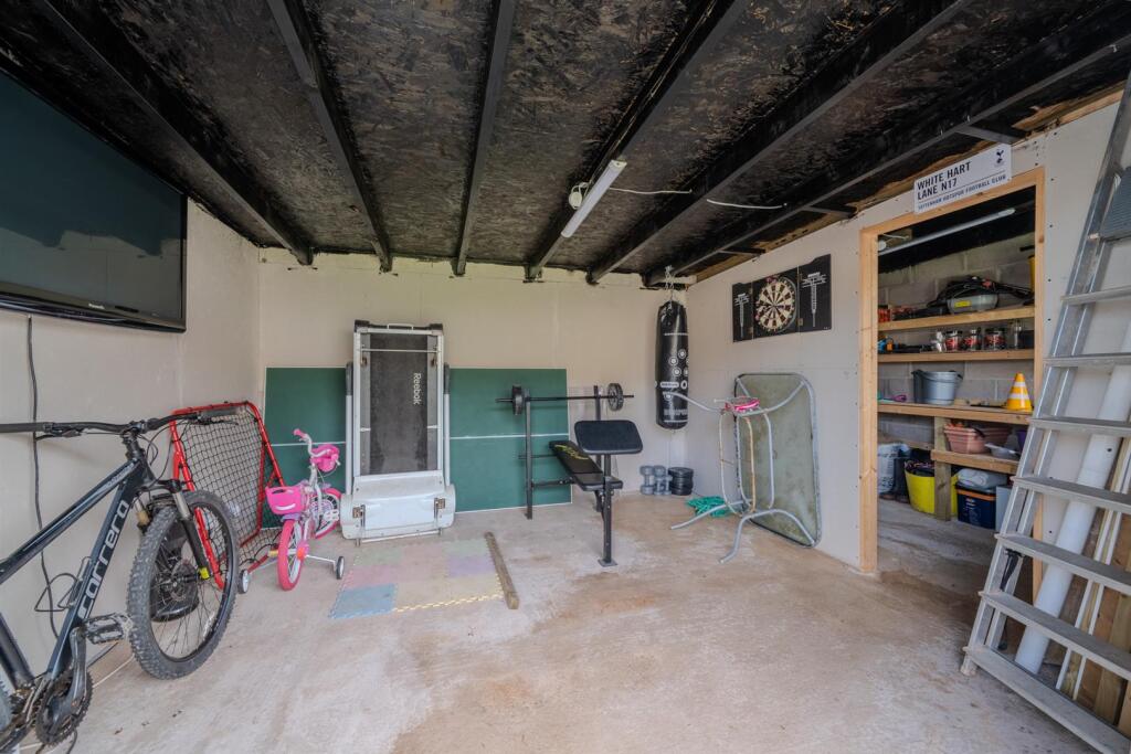 110 Fields Road-26.jpg