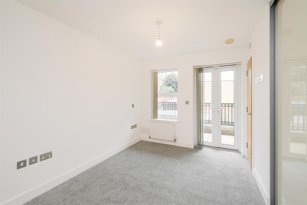 3 Ivydene Court-5.jpg