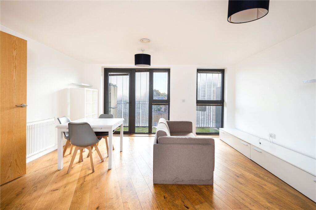 Living Area View 4