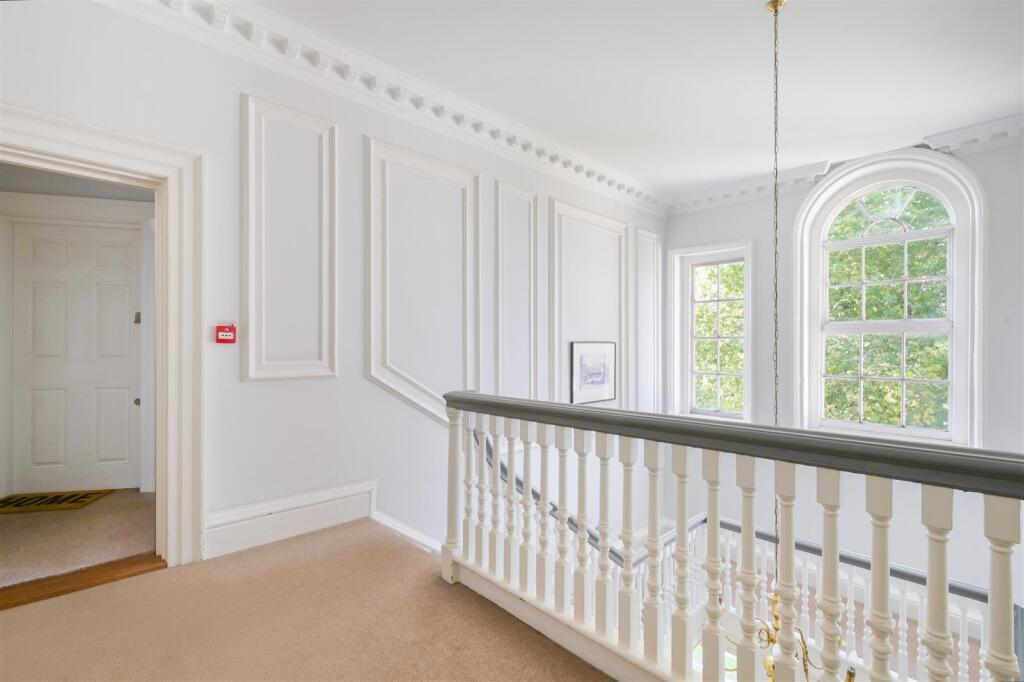 THE CEDARS, FLAT  (12).jpg