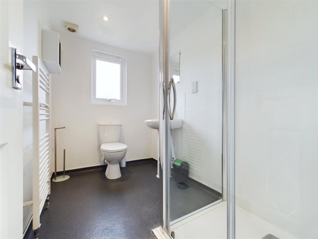 Bathroom-Flat-To-Ren