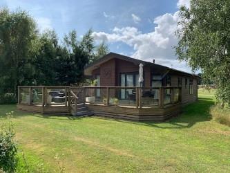 thumbnail_External 1.jpg