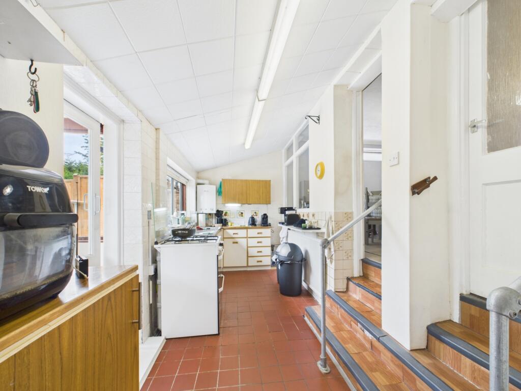 CAM01740G0-PR0434-STILL020