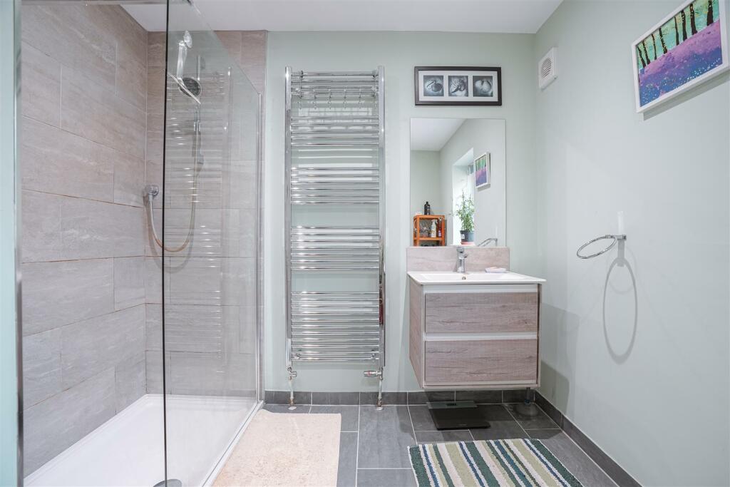12A Copperfield Way, Burwell-6.jpg