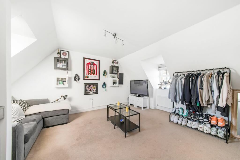 BEDROOM FIVE