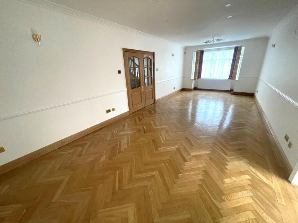 RECEPTION ROOM.jpg
