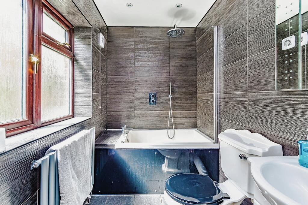 Master En-suite