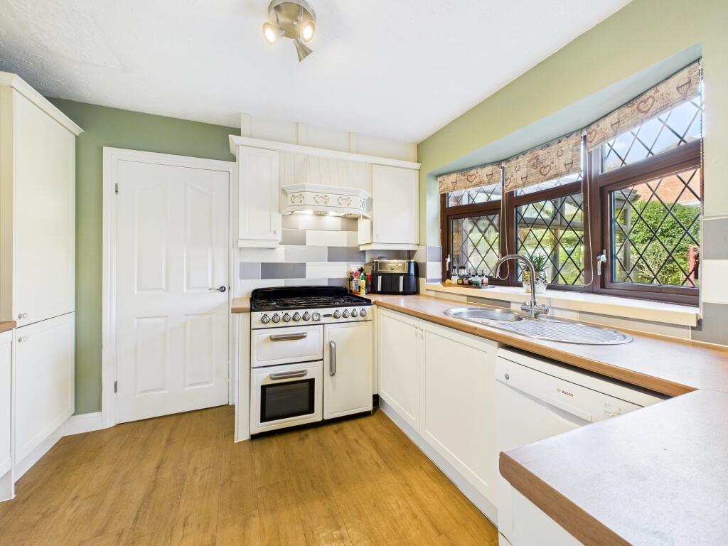 CAM05192G0-PR0041-STILL018