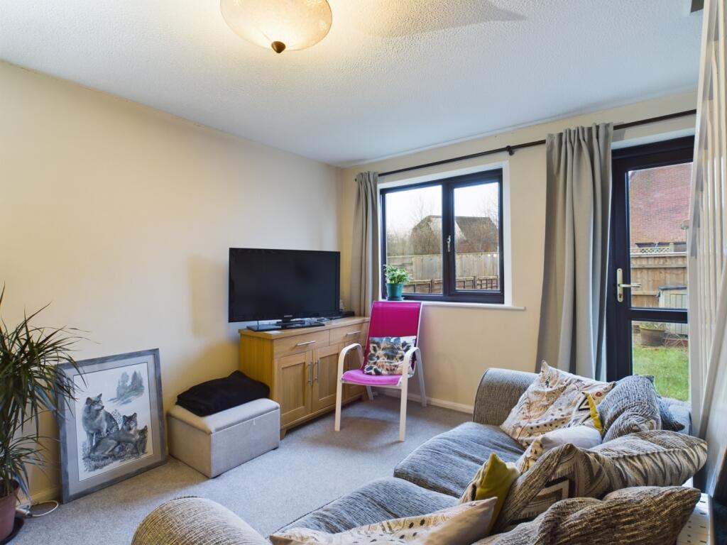 CAM01740G0-PR0329-STILL006