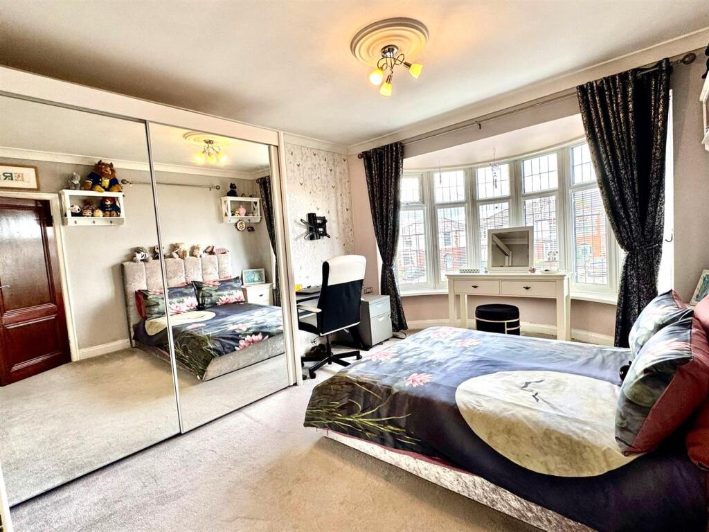 WhatsApp Image 2025-09-26 at 14.08.11 (4).jpeg