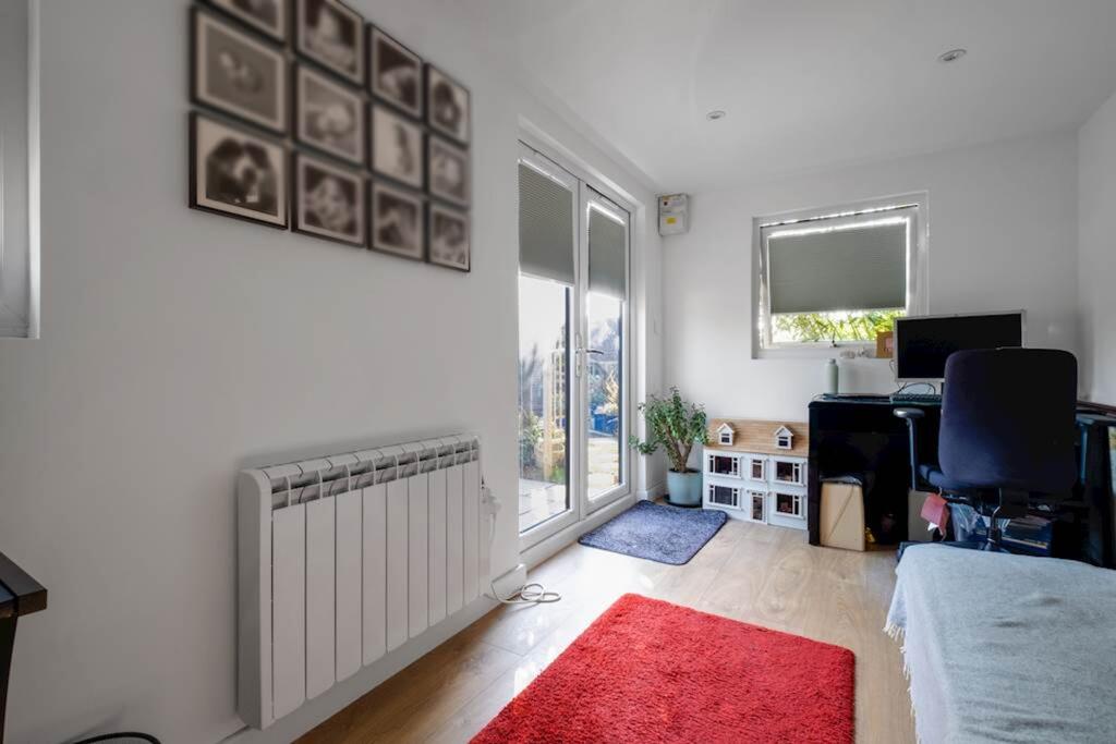 Office interior aspect 2