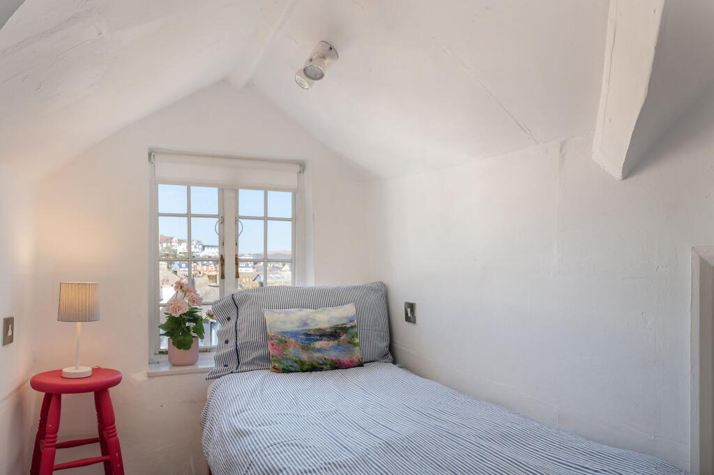 The Pink House Dartmouth Bedroom 3 (Loft Room)