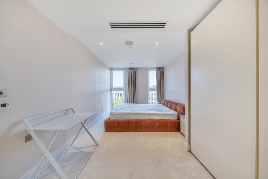 1349918-18-68b9a3...