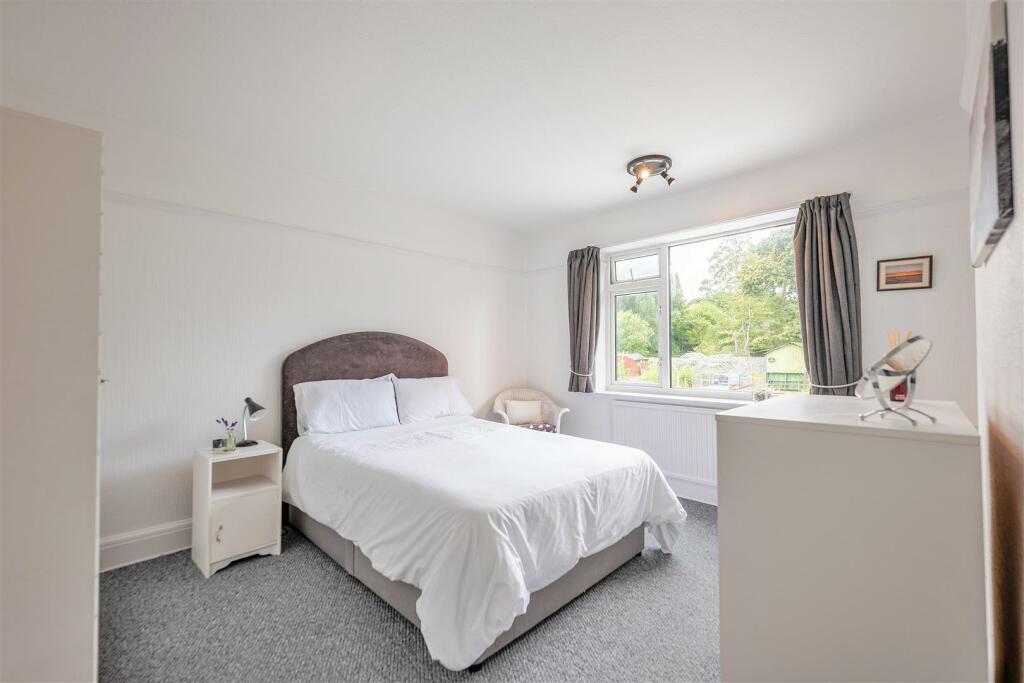 30 Longdale Lane-32.jpg