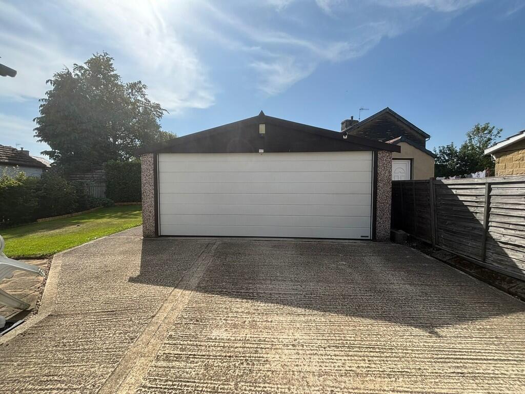 Garage 2