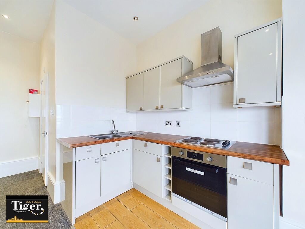 CAM02176G0-PR0444...