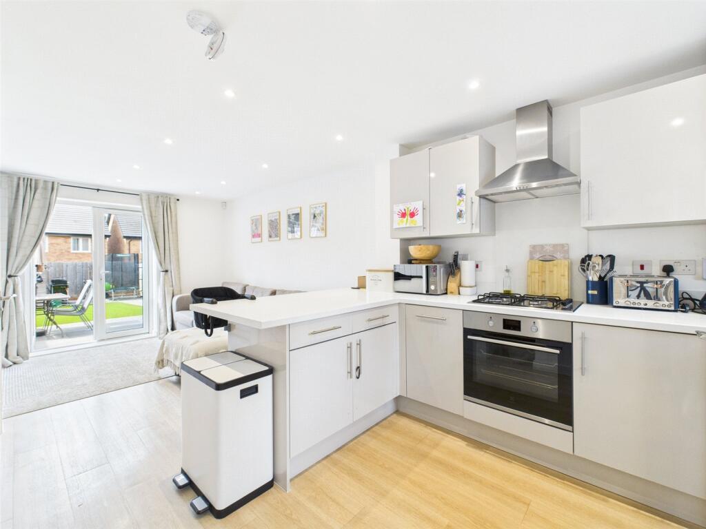 Kitchen/Living Area