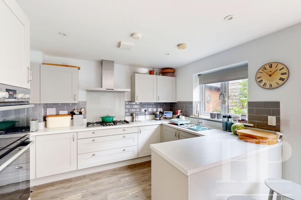 Kitchen/dining/family room