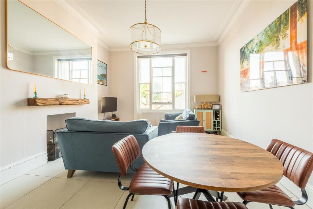 Flat 10, Grand Avenue Mansions-7.jpg