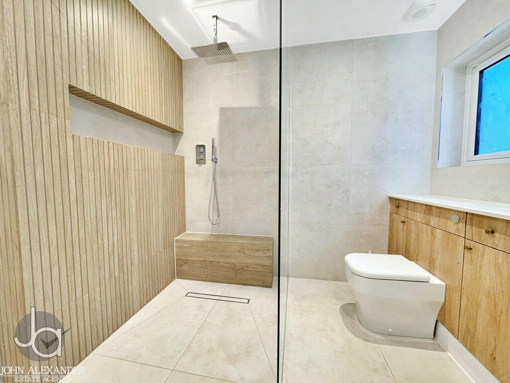 403156fc-f545-425...