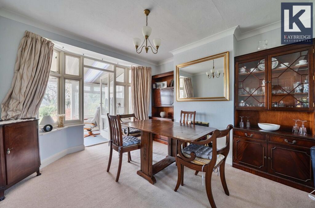 Walsingham Gardens, KT19 0LS