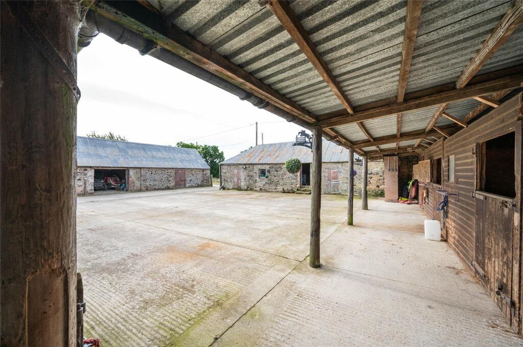 Stables/Courtyard