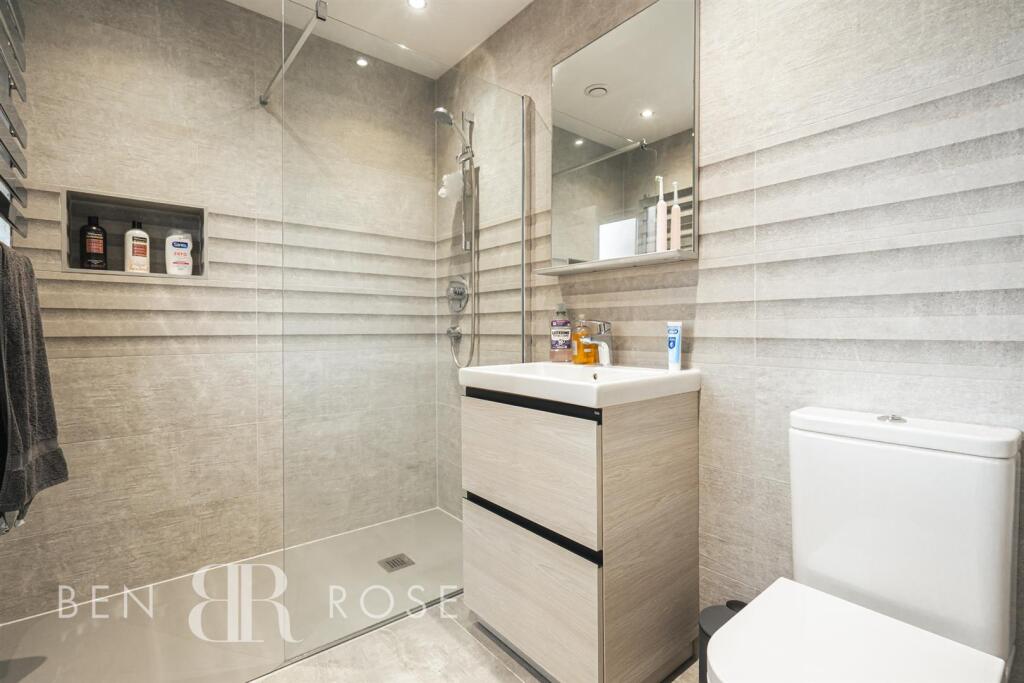 Master Ensuite