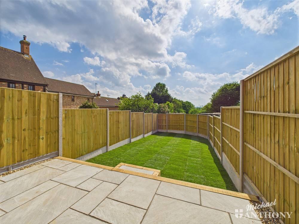 CAM02773G0-PR0301-STILL006-thumbnail-h750-70