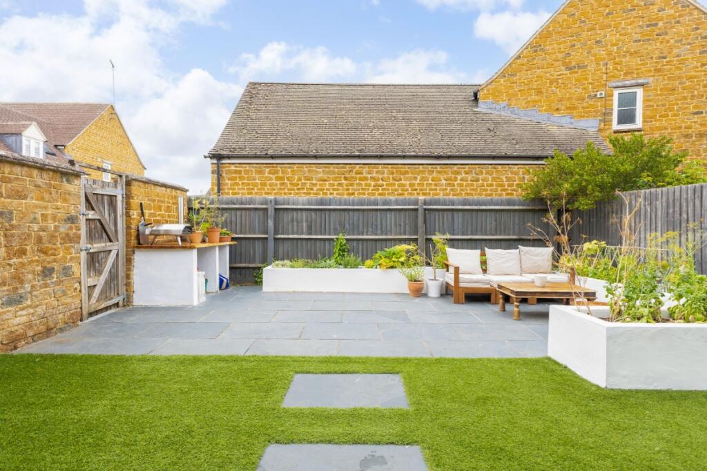 96106_6-Long-Wall...