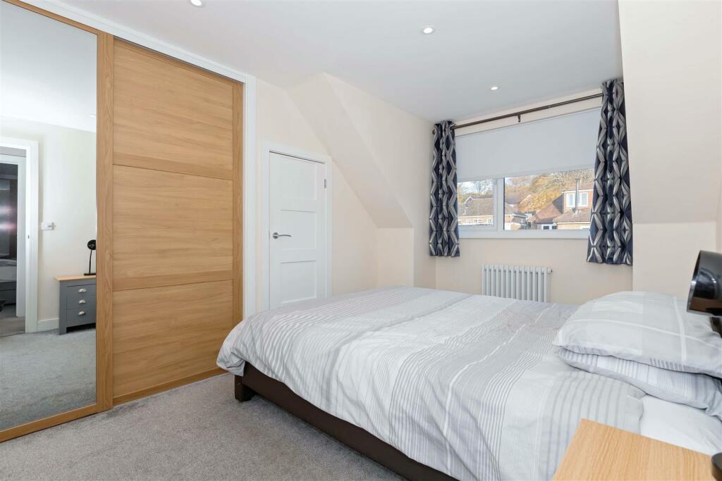 Hurston Close_20.jpg