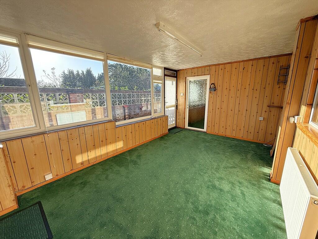 GARDEN ROOM 1