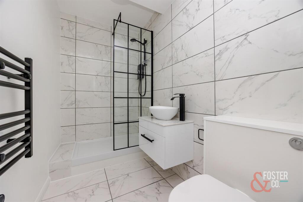 Avenue Court, Flat 2-4.JPG