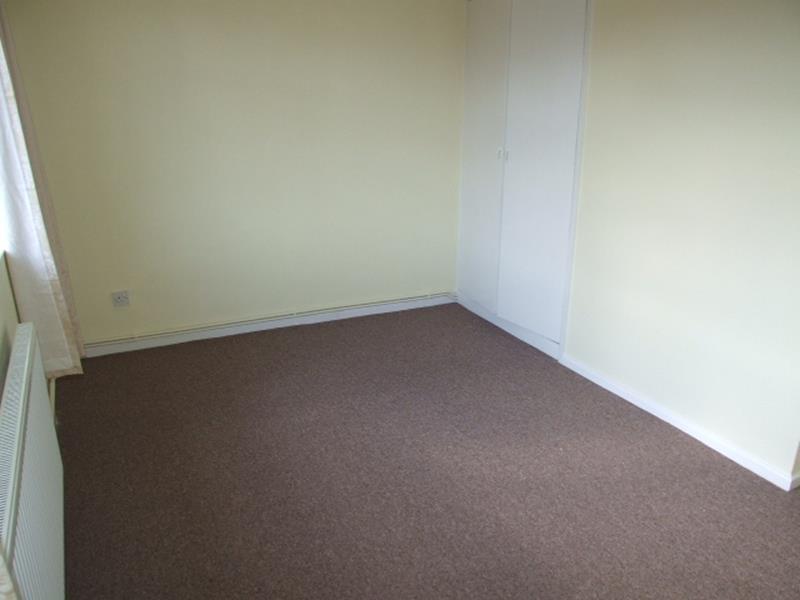 Bedroom 1 (2)