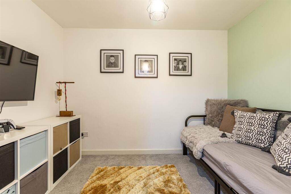 13 Kingfisher Grove Galashiels 21.JPG